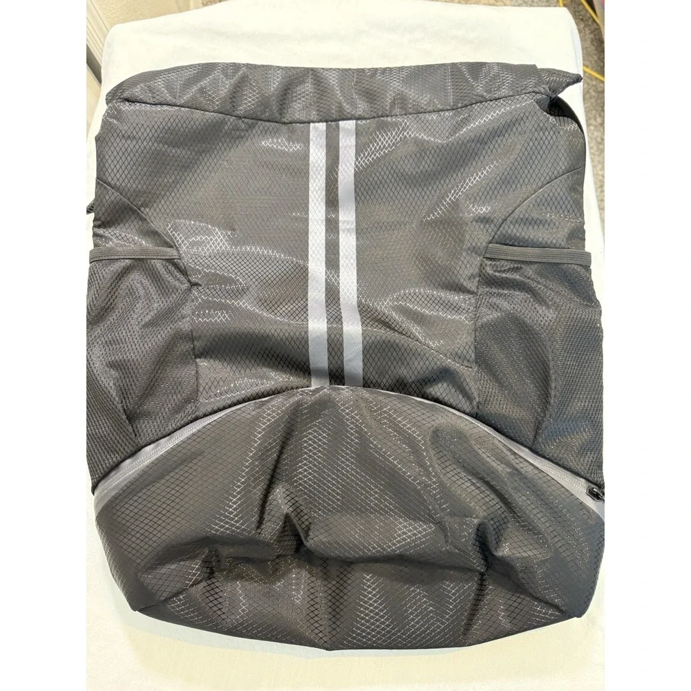 Lightweight NWOT Travel‎ Backpack Gym Bag Compartment Reflective Stripes Black